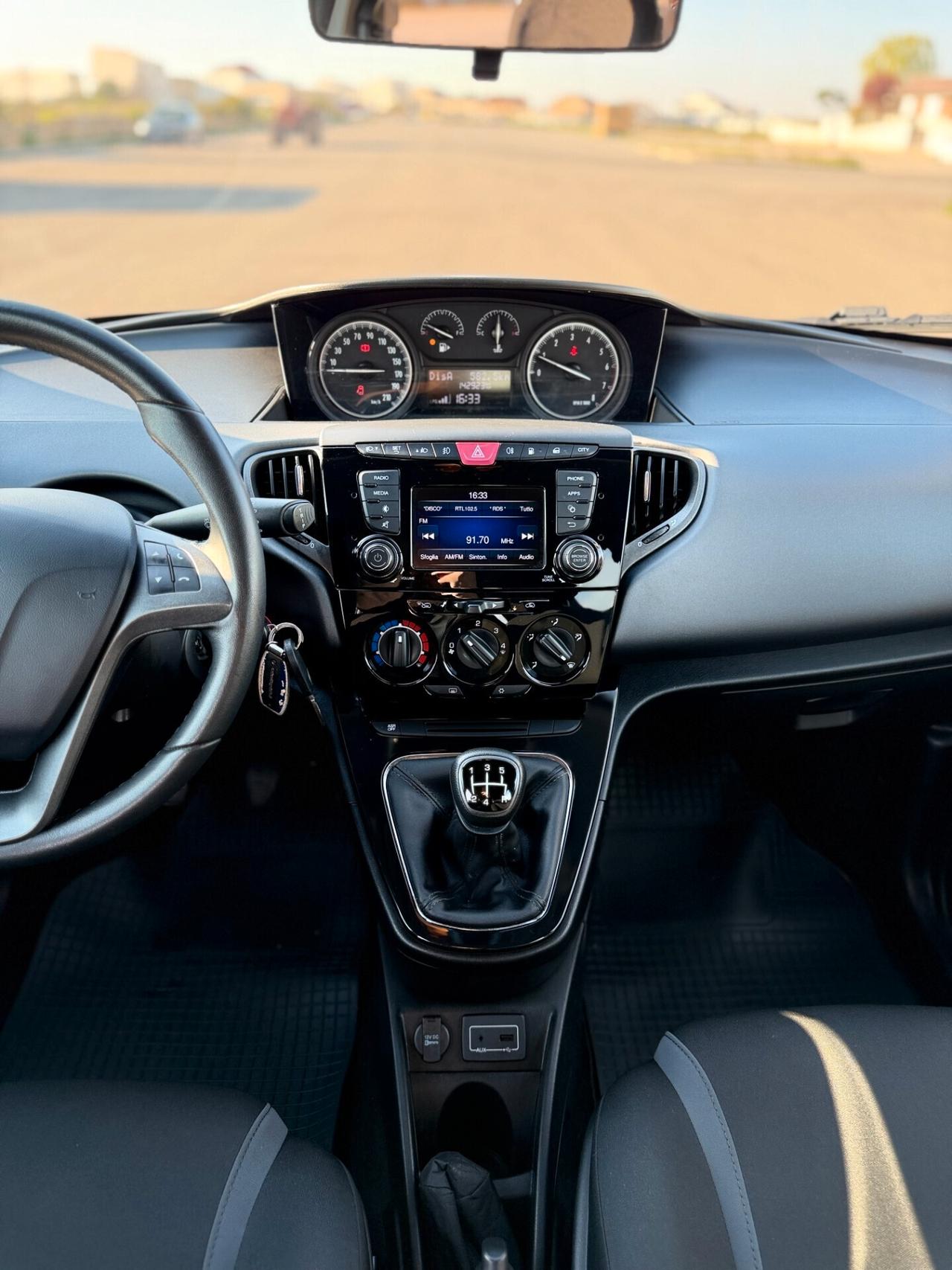 Lancia Ypsilon 1.2 69 CV 5 porte GPL Ecochic Gold