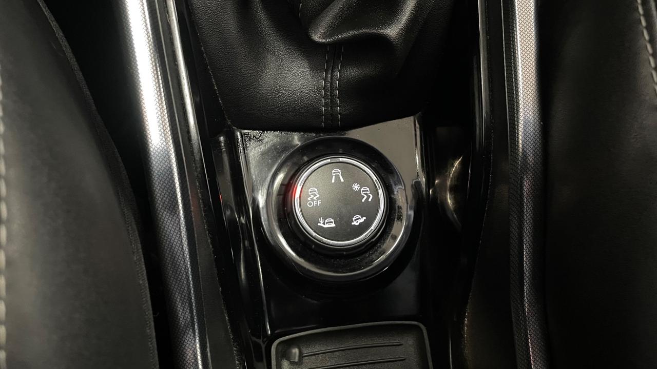 Peugeot 2008 1.6 e-HDi 115 CV Stop&Start Allure