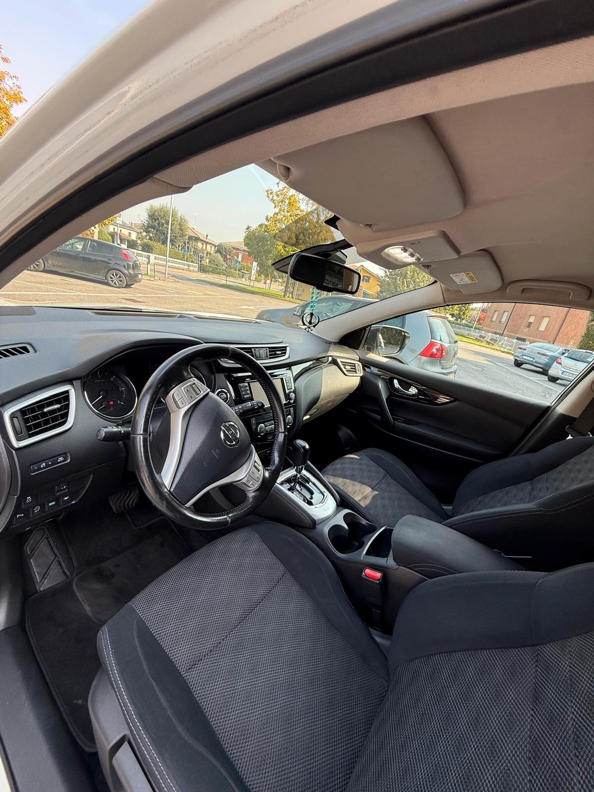 Nissan Qashqai 1.6 dCi DPF 360