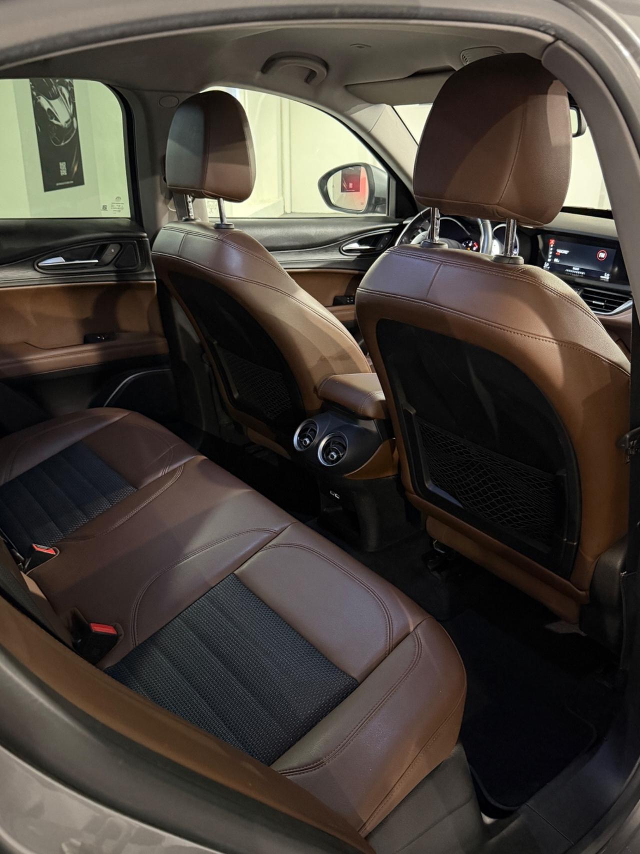 Alfa Romeo Stelvio 2.2 Turbodiesel 210 CV AT8 Q4 Executive