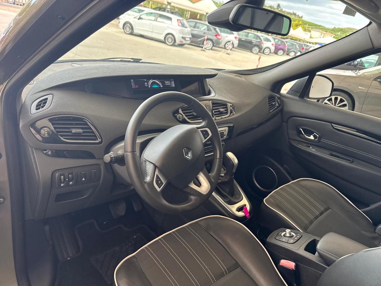 Renault Scénic XMod 1.5 dCi 110CV
