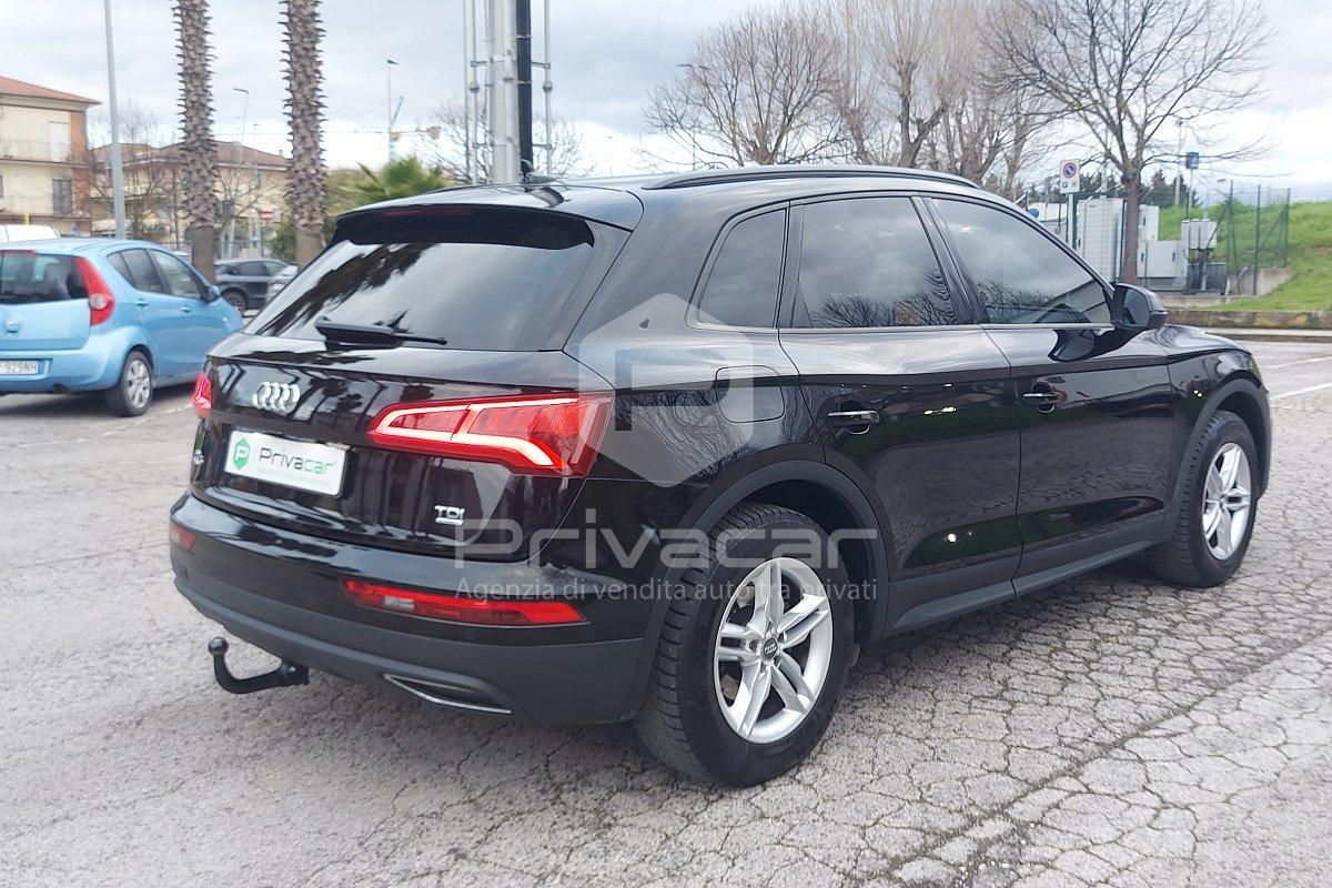 AUDI Q5 2.0 TDI 150 CV Business