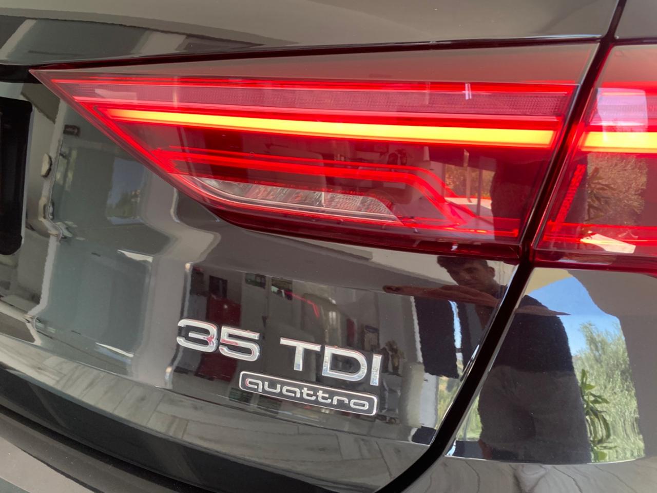 Audi Q3 35 TDI QUATTRO S-LINE BLACK EDITION2020