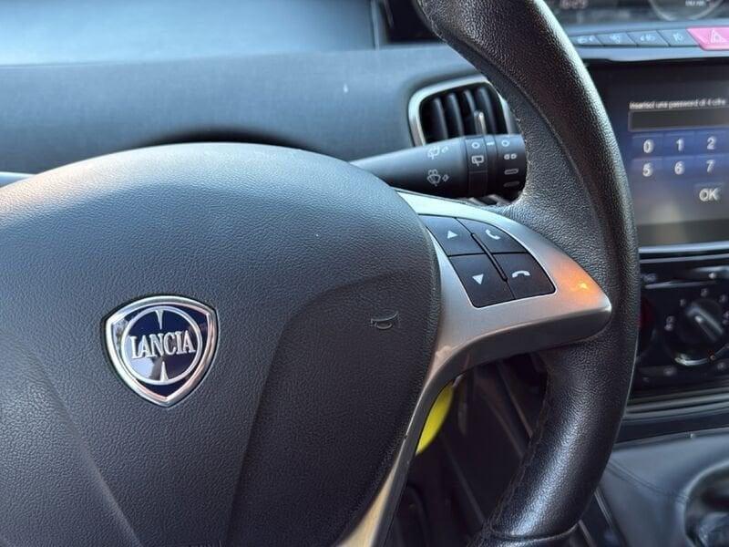 Lancia Ypsilon 1.0 FireFly 5 porte S&S Hybrid Gold