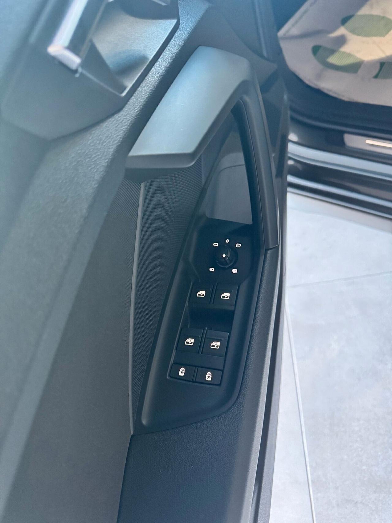AUDI A3 SBACK MY2023 2.0 TDI STRONIC 116CV SLINE EDITION