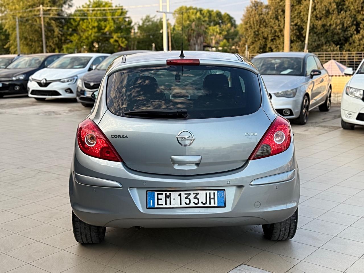 Opel Corsa 1.2 85CV 5 porte GPL-TECH One Garanzia 12 Mesi