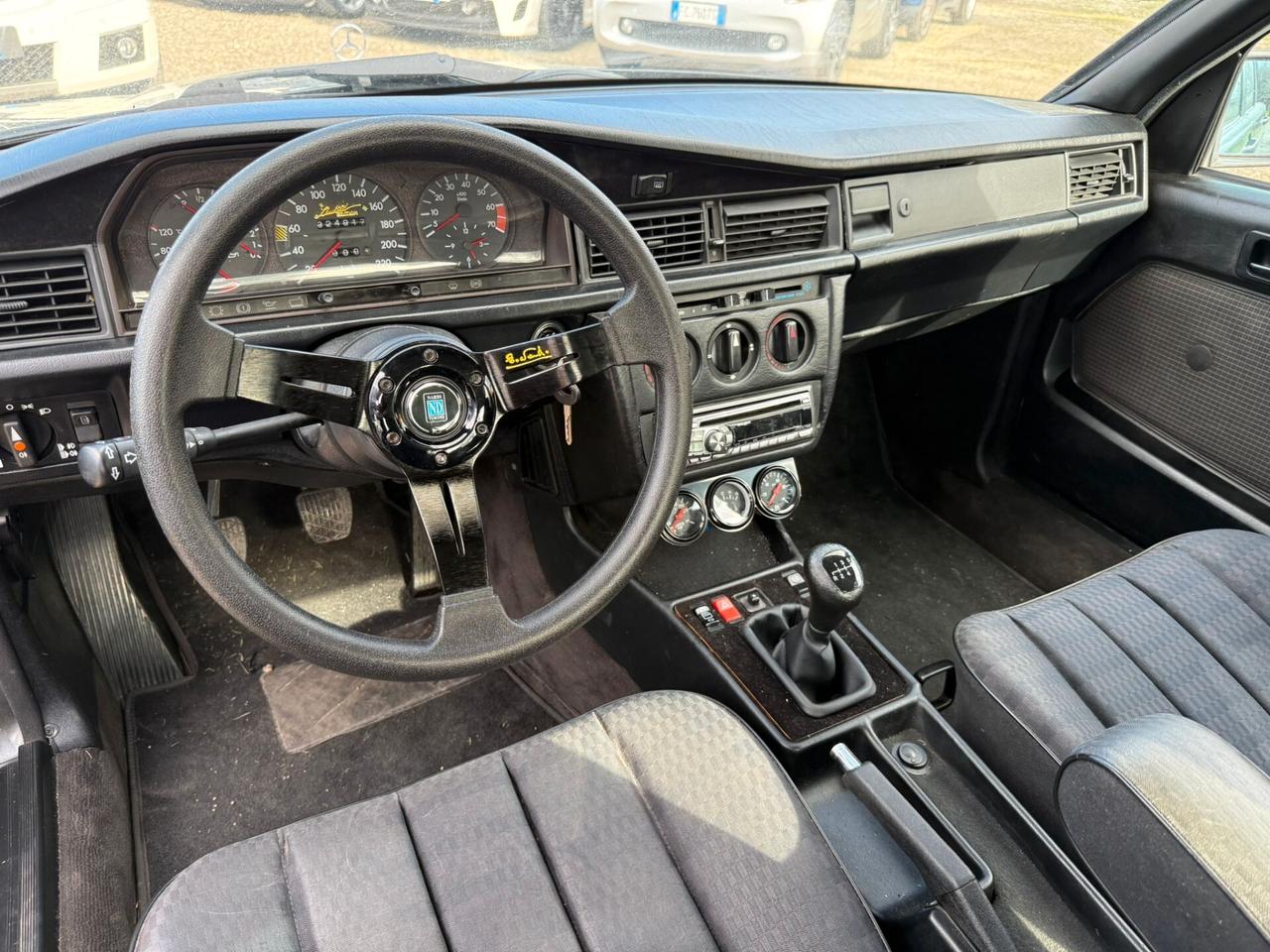 Mercedes-benz 190 2.0 E german style