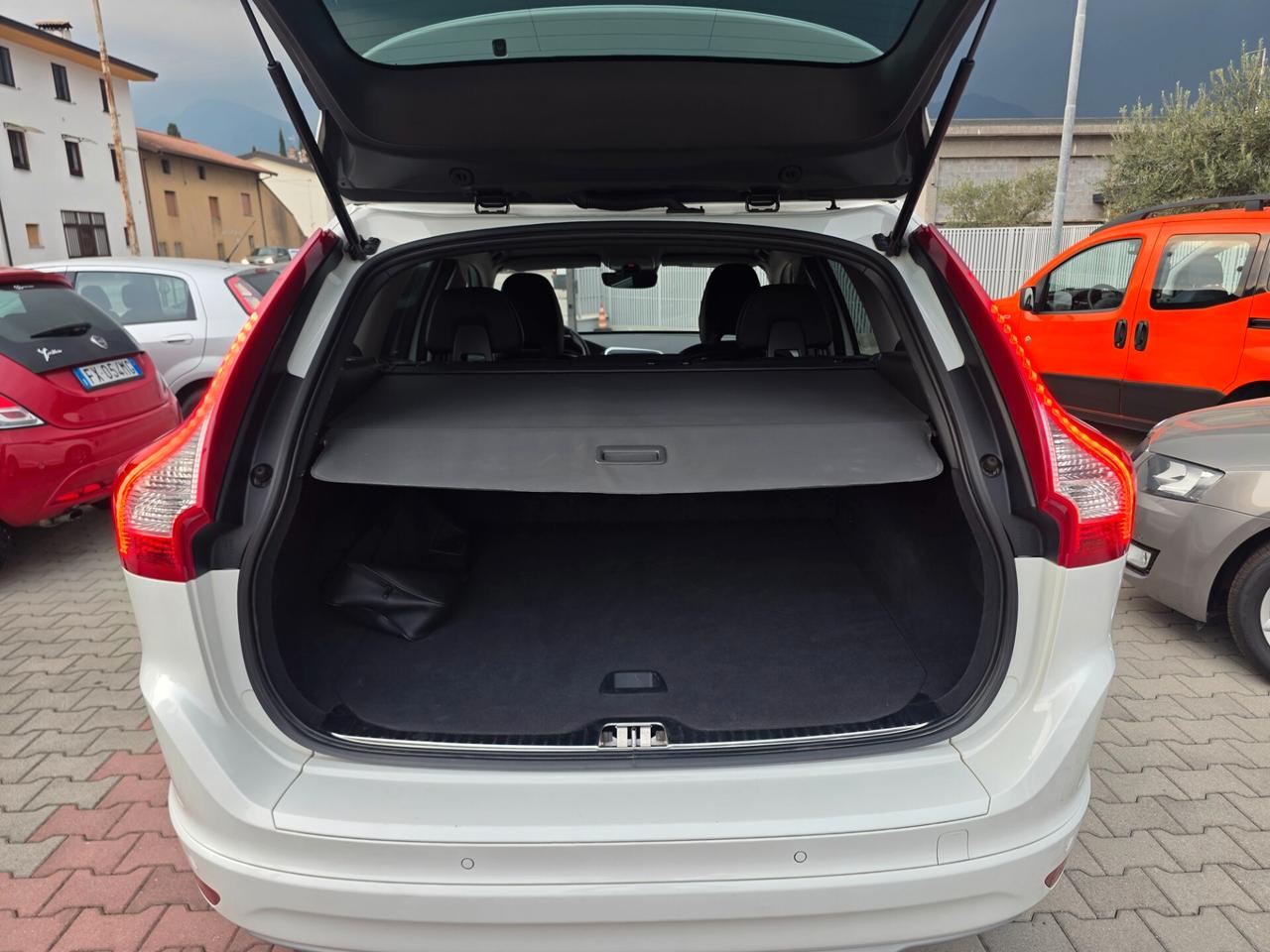 Volvo XC 60 XC60 2.0D150cv perfetta e garantita 12M