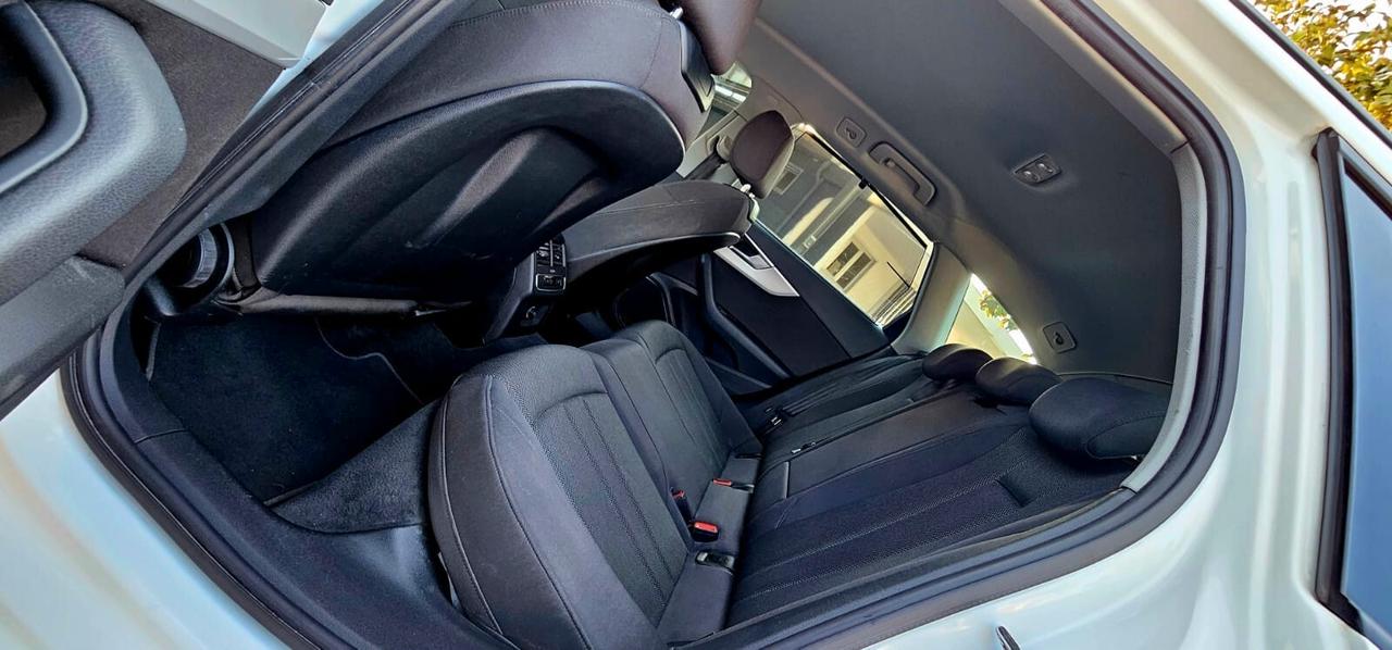 Audi A4 2.0 TFSI ultra S tronic Business