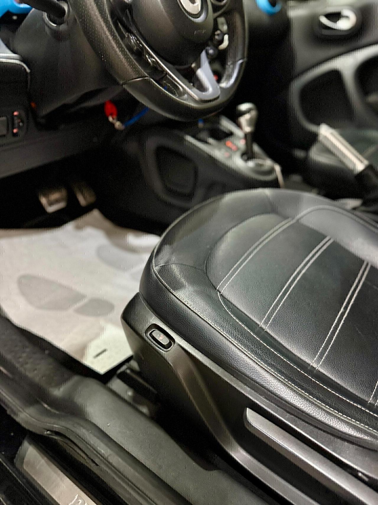 Smart ForTwo 70 1.0 twinamic cabrio BRABUS tailor made