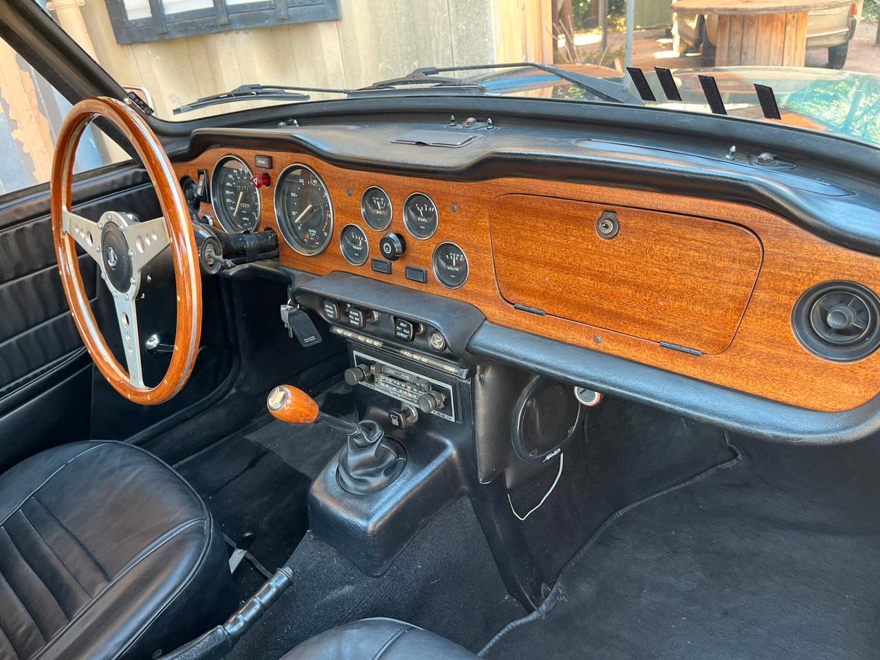 Triumph TR6 2500