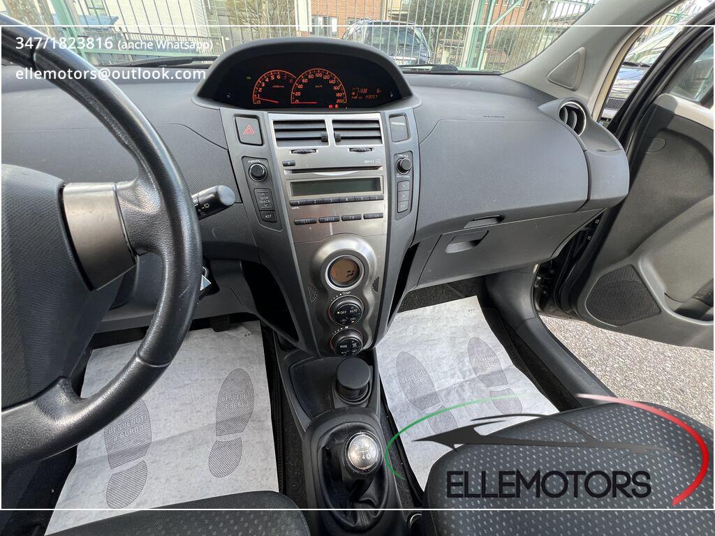 Toyota Yaris 3 Porte 1.0 Sol