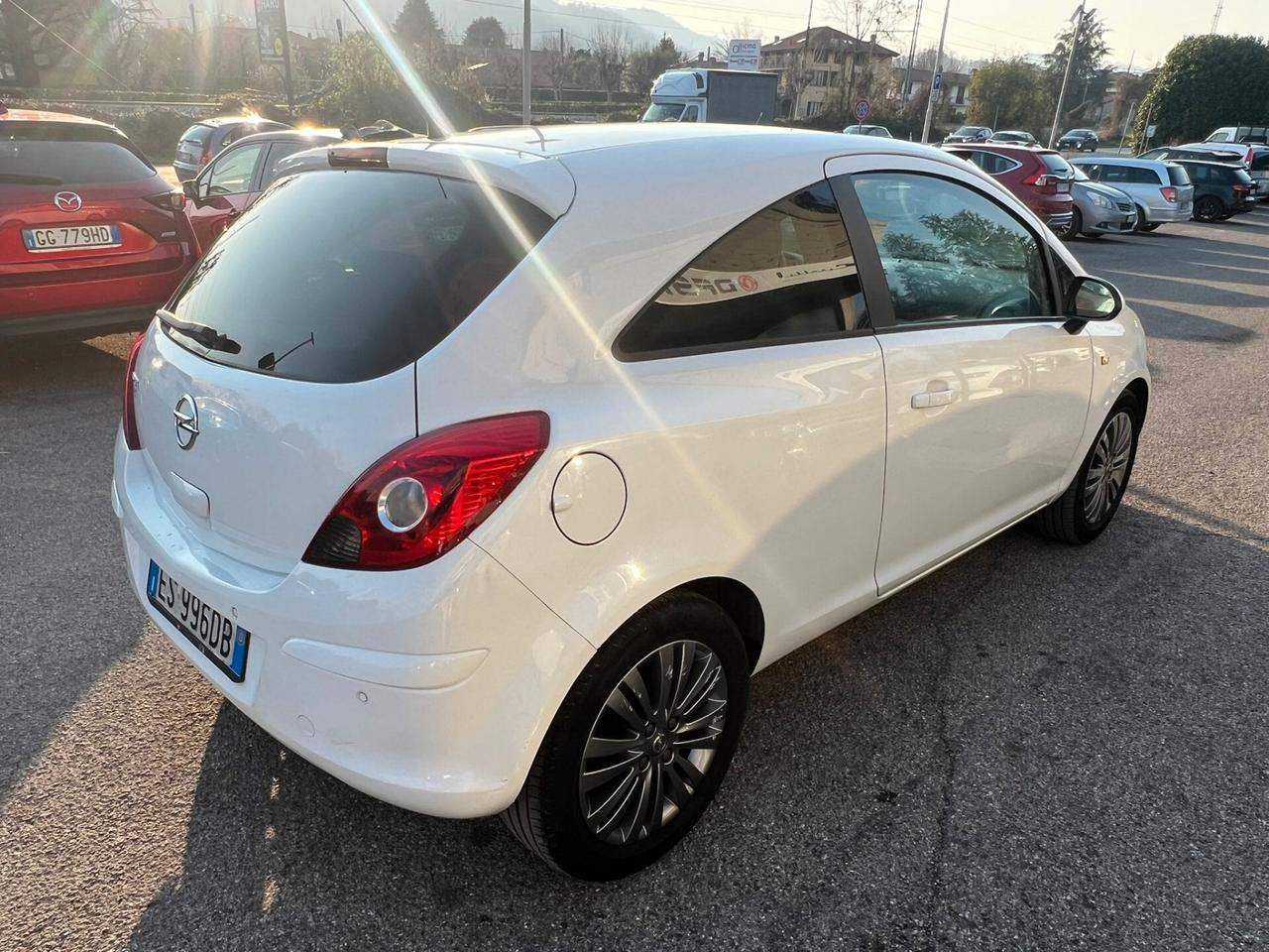 Opel Corsa 1.4 16V 3 porte Edition