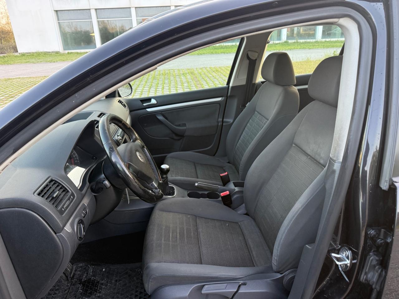 Volkswagen Golf 1.6 16V FSI 5p. Comfortline OK NEO PATENTATI