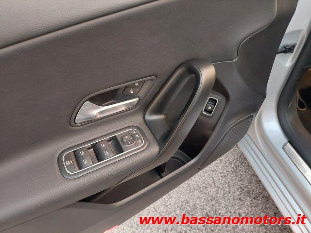 MERCEDES-BENZ A 250 e hybrid EQ Business Plug In Hybrid