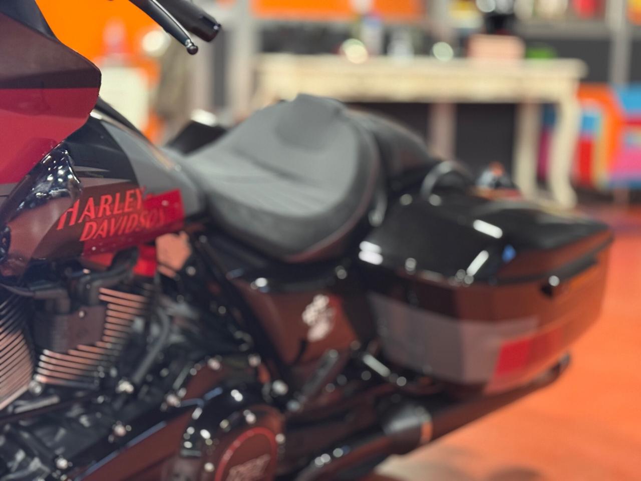 Harley-davidson Street Glide C.V.O. CVO ST