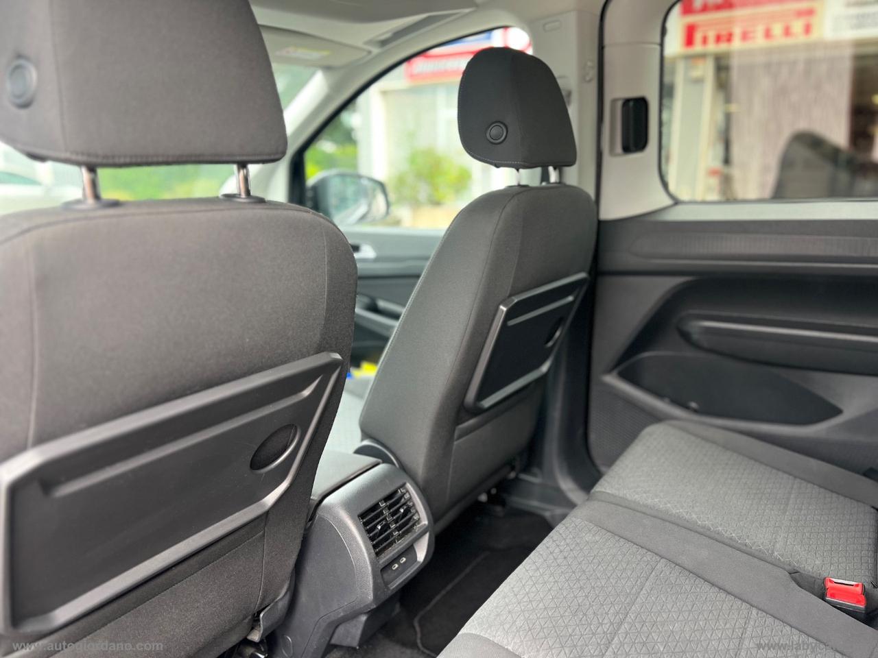 FORD Gr.Tourneo Connect 2.0 122 aut. Tit.