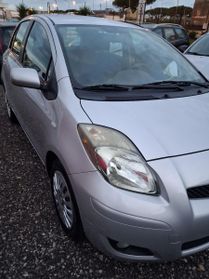 TOYOTA - Yaris - 1.0 5p. Sol