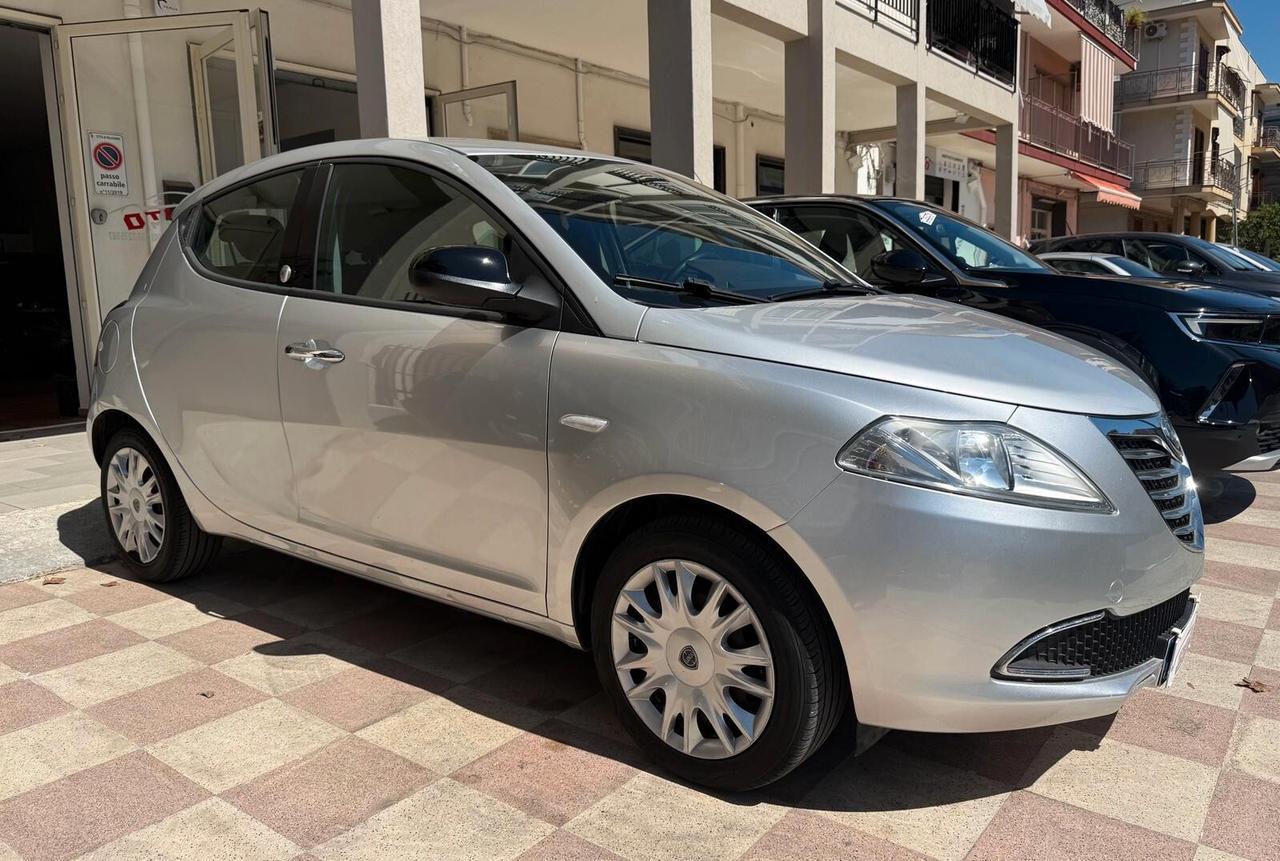 Lancia Ypsilon 1.2 GPL Gold
