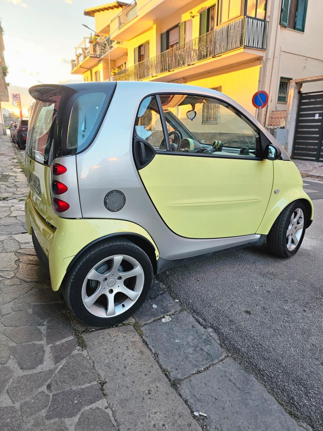 Smart ForTwo 700 coupé grandstyle (45 kW)