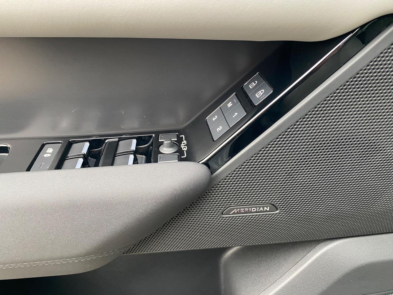 Land Rover Range Velar 2.0 Si4 250 CV Dynamic SE