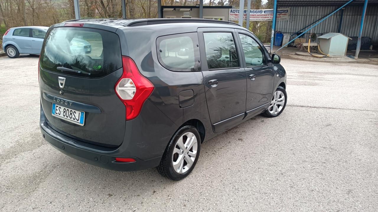 Dacia Lodgy 1.5 diesel 7 posti navigatore telefono bluetooth