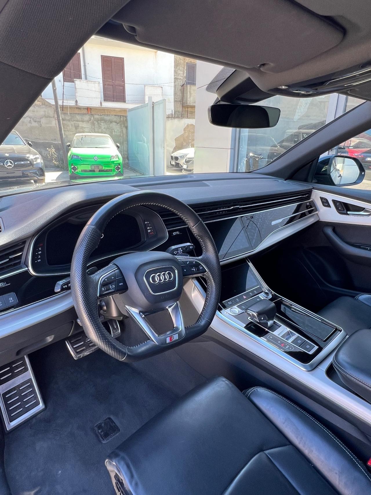 Audi Q8 50 tdi Sline possibilità noleggio no scoring
