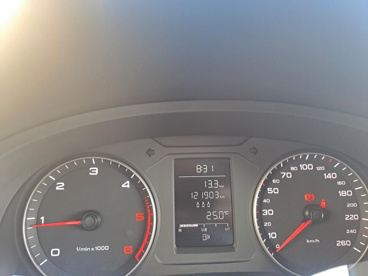 AUDI Q3 2.0 TDI 140CV - CAMBIO MANUALE