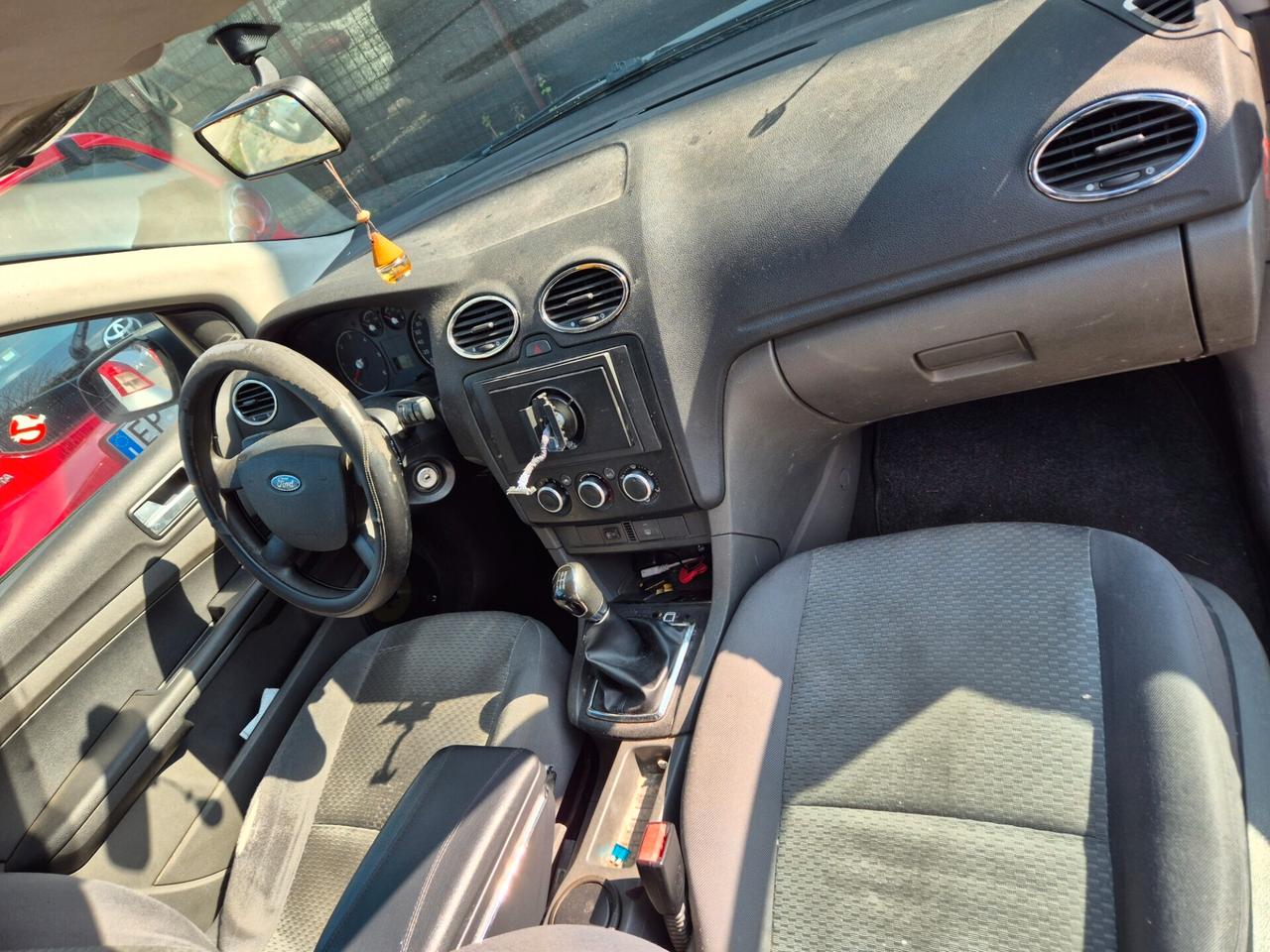 Ford Focus C-Max 1.6 TDCi gancio traino