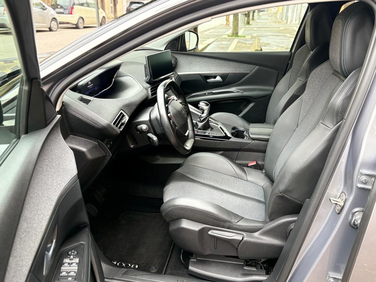 Peugeot 3008 BlueHDi 130 Allure BICOLOR FULL/LED