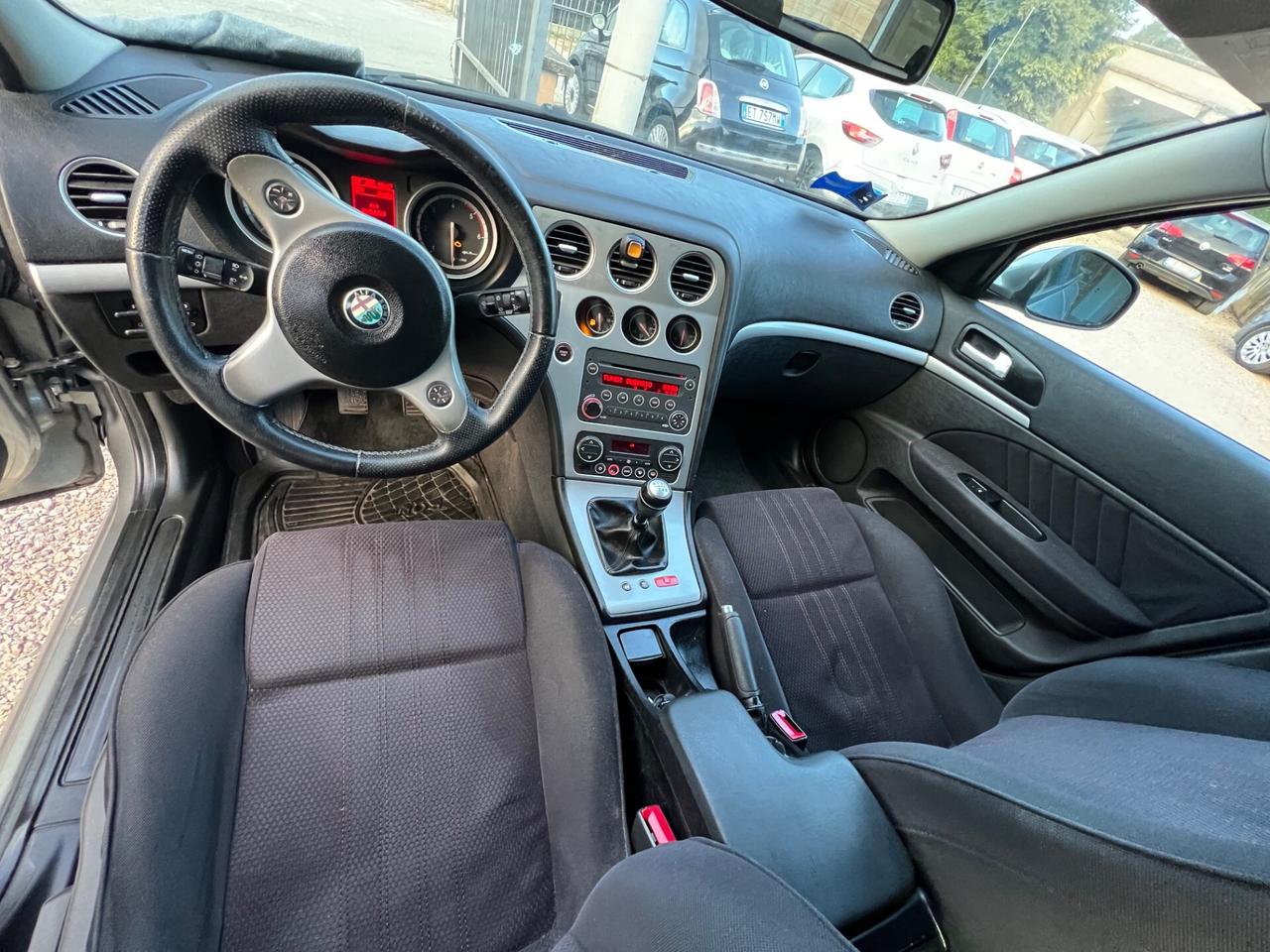 Alfa Romeo 159 1.9 JTDm 16V Sportwagon Distinctive