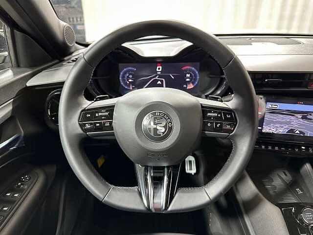 Alfa Romeo Junior 1.2 145 CV Hybrid eDCT6 Q4 KM ZERO
