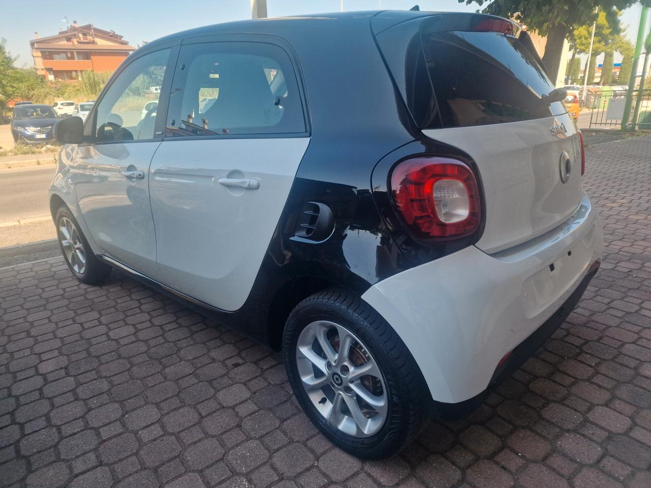 Smart ForFour 70 1.0 twinamic PASSION * LED + AUTOMATICA *