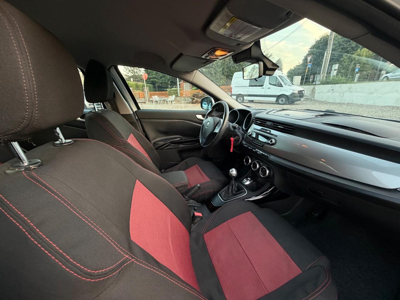 Alfa Romeo Giulietta 1.6 JTDm-2 105 CV Distinctive