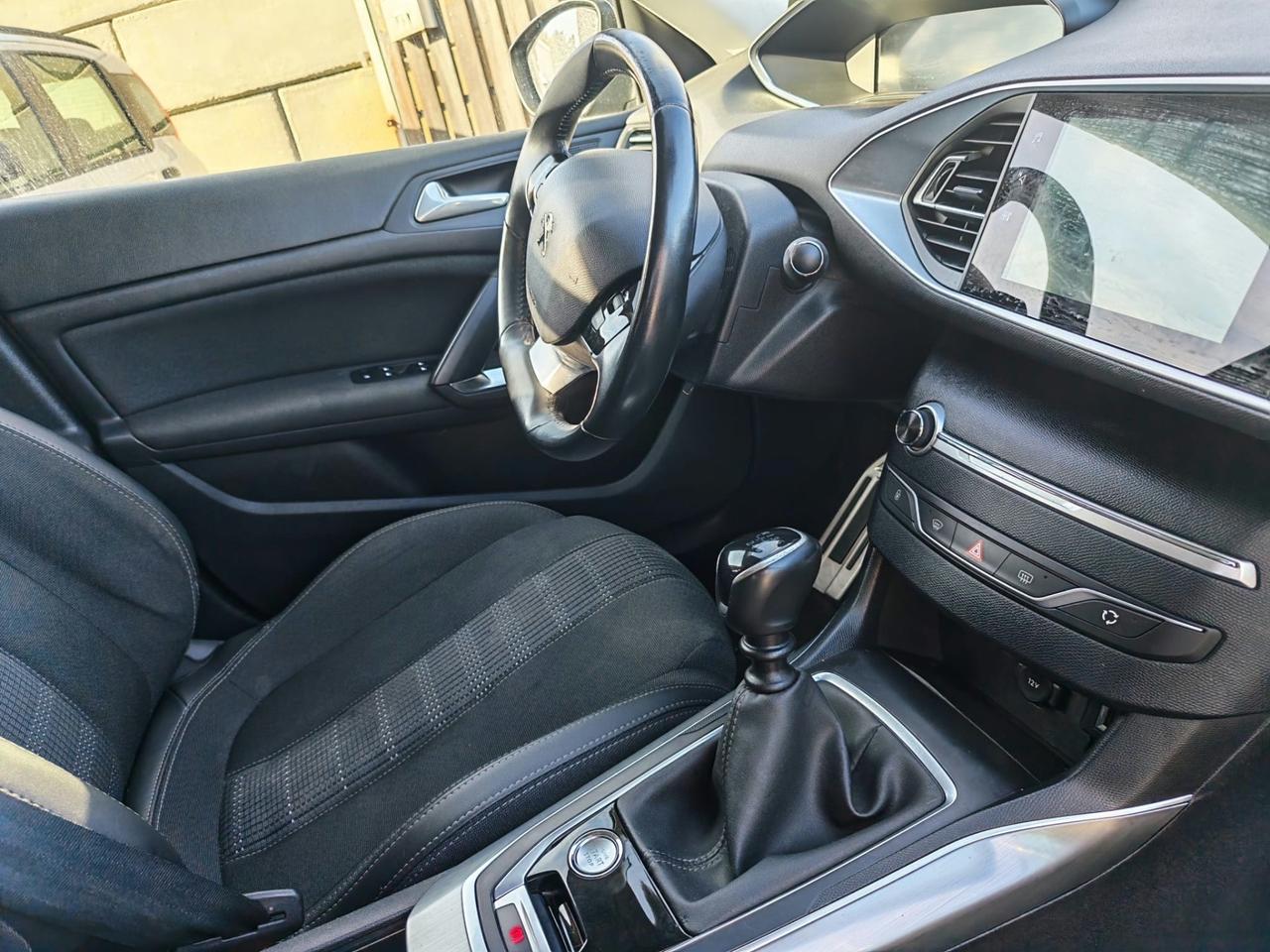 Peugeot 308 BlueHDi 130 S&S EAT8 GT