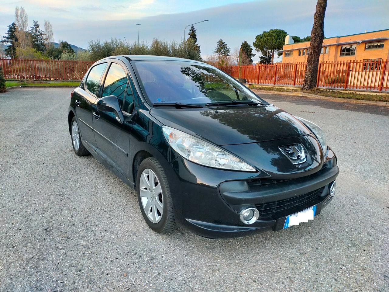Peugeot 207 1.6 hdi XS 5p adatta per neopatentati
