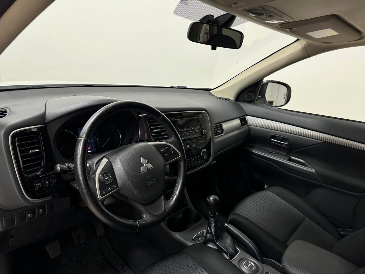 Mitsubishi Outlander 2.2 DI-D 4WD Intense