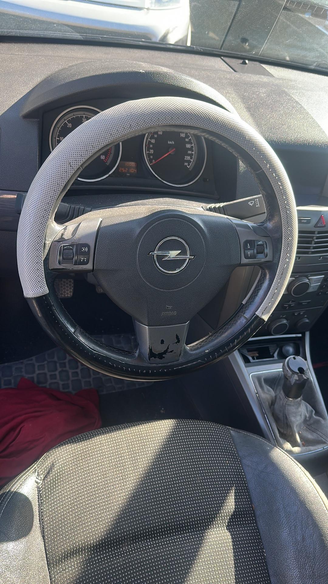 Opel Astra 1.9 CDTI 120CV