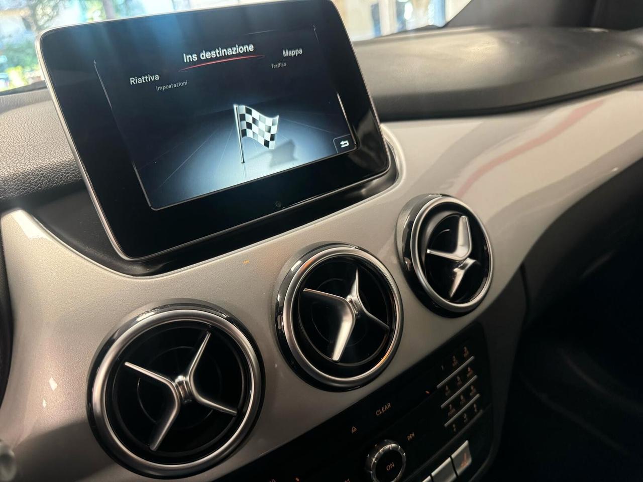 Mercedes-benz B 180 B 180 d Automatic Premium