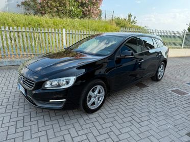 Volvo V60 D2 1.6 Powershift Kinetic