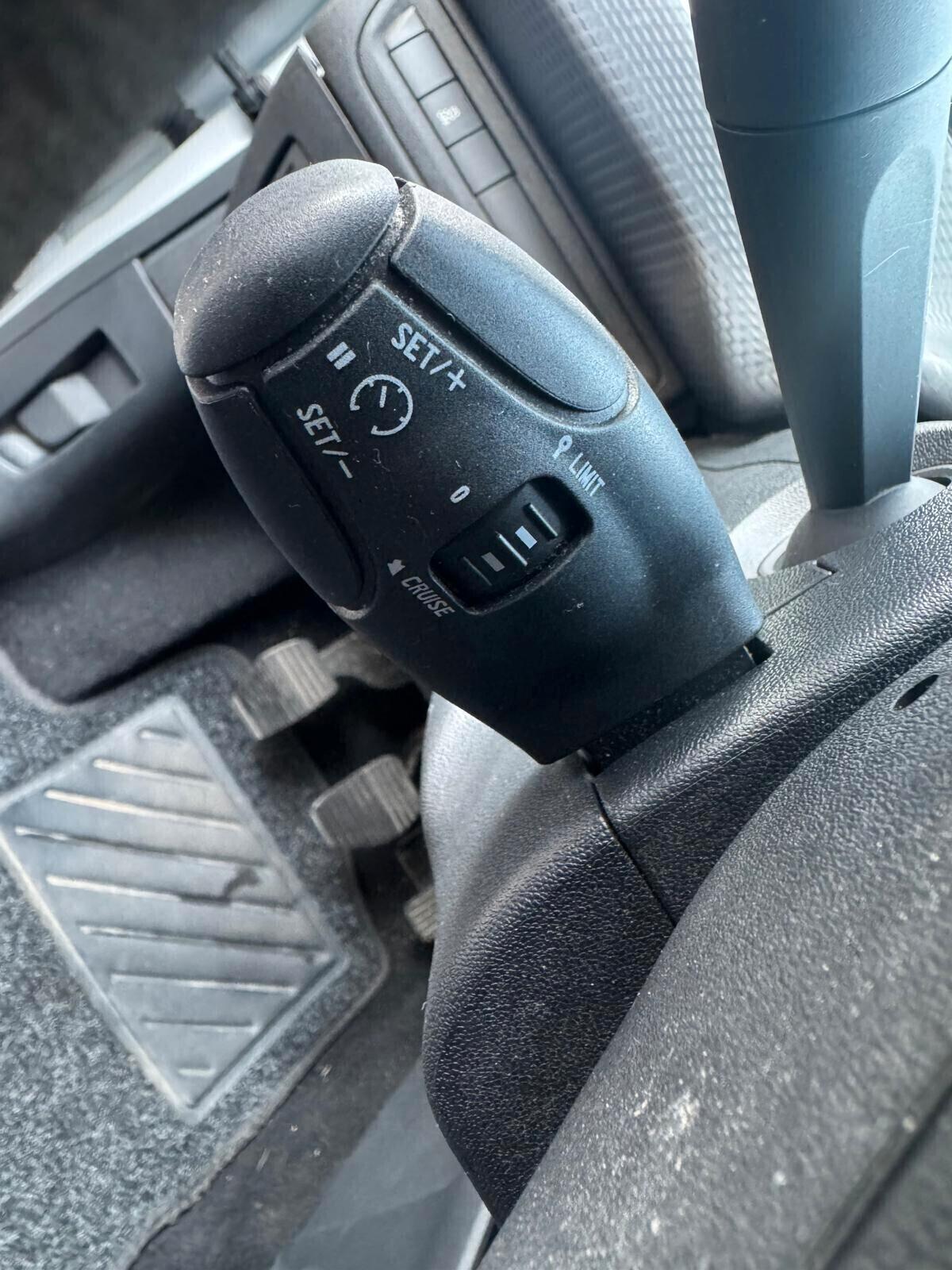 Peugeot 2008 Anno 2014 1.2 Benzina 82 CV 37.000 KM
