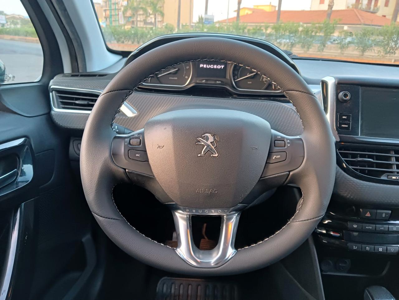 Peugeot 208 BlueHDi 100 5 porte Allure