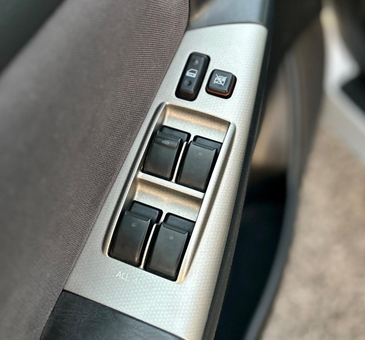 Toyota Corolla 1.6 Benzina 5 porte Neopatentati