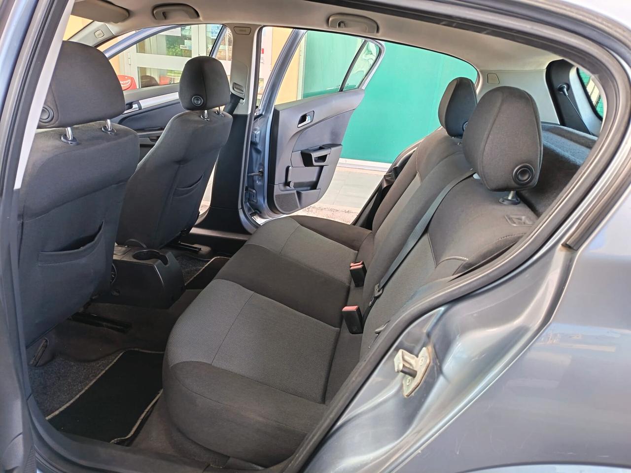 Opel Astra 12 2008 1.3 CDTI ecoFLEX 150.000KM BERLINA NEOPATENTATI