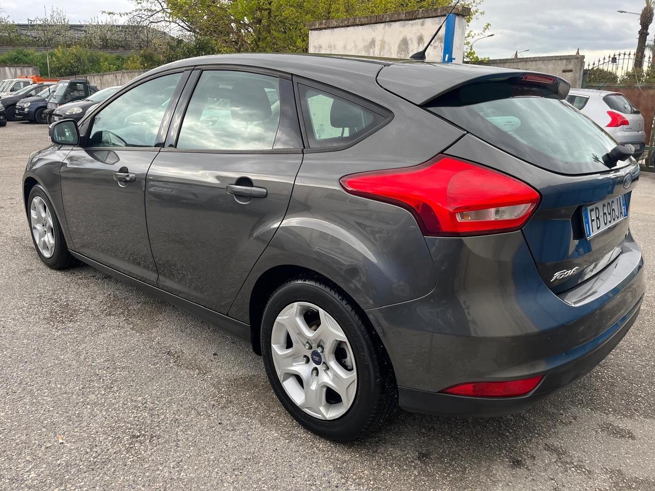 Ford focus-5P-1.0 ecoboost-benz-2016