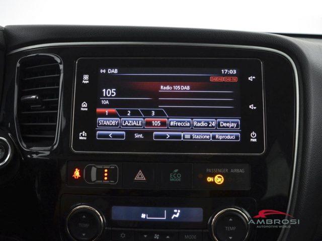 MITSUBISHI Outlander 2.2 DI-D 4WD Instyle Plus SDA 7 posti - AUTOCARRO