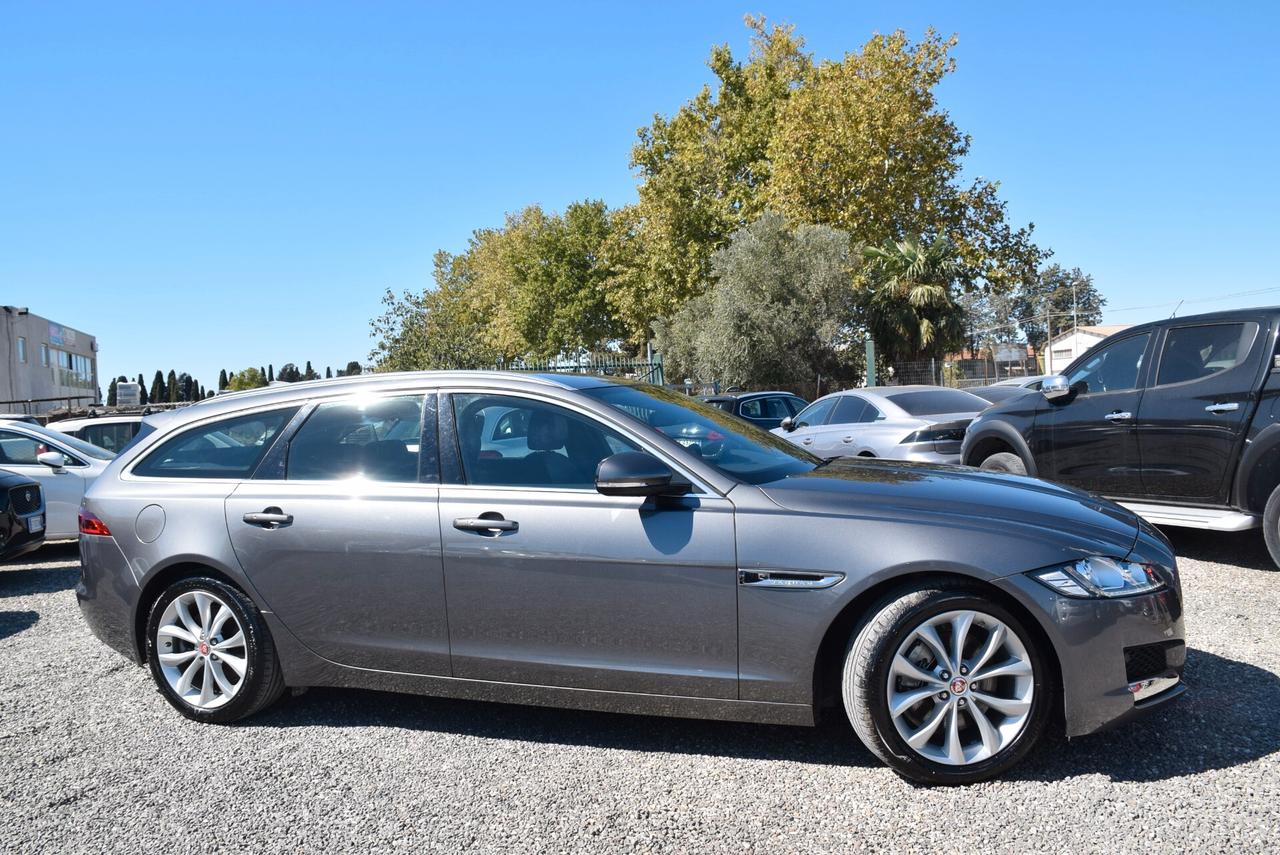 Jaguar XF Sportbrake 4X4 2.0D 180CV AWD automatica Prestige NAVI CRUISE SENSORI CAM PELLE BT