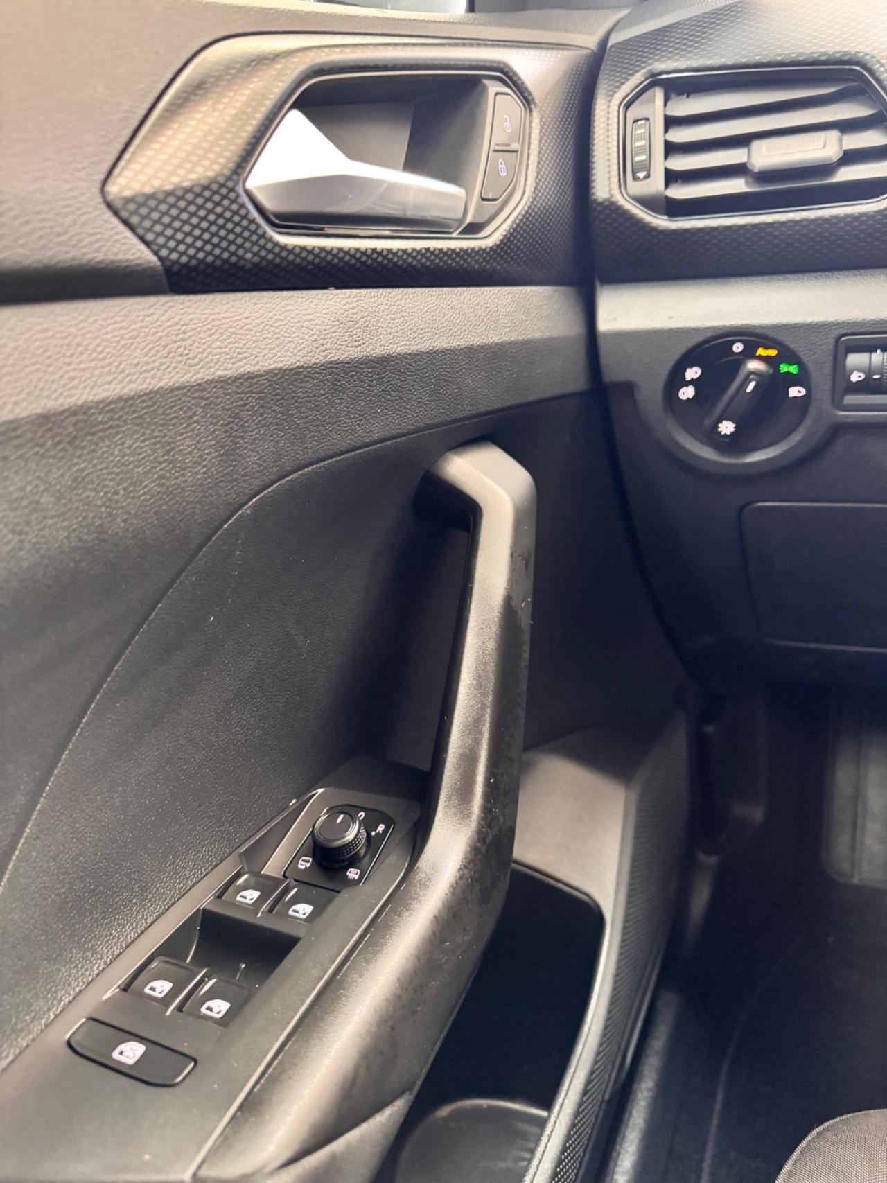 Volkswagen T-Cross 1.0 TSi 95 Cv R-Line 8.000 KM