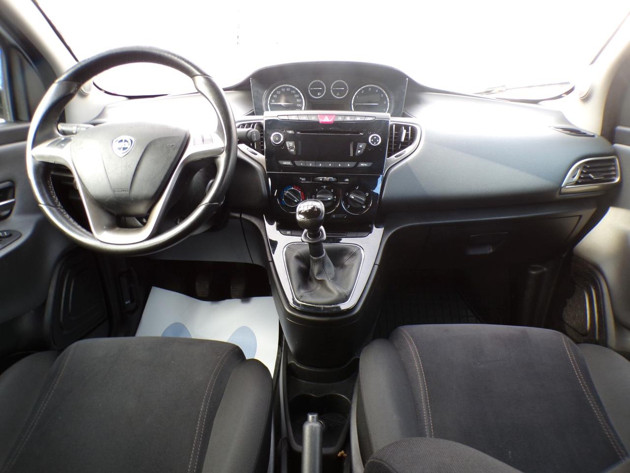 Lancia Ypsilon 1.2 69 CV 5 porte