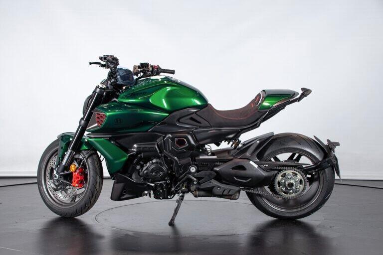 2024 DUCATI DIAVEL V4 BENTLEY - RDS01403
